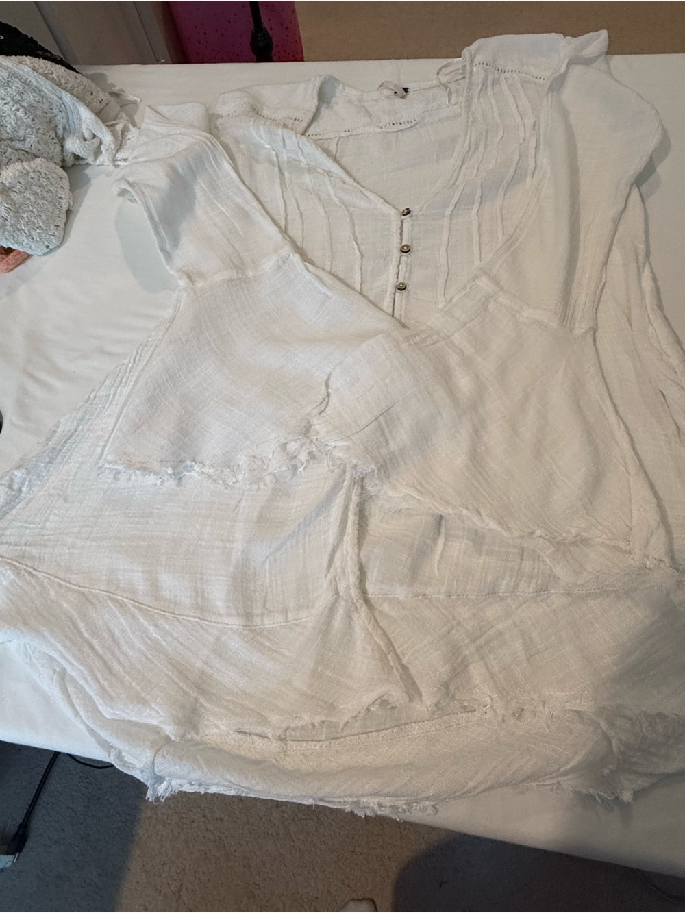 Free People White Textured Button-Front V-Neck Blouse - Picture 8 of 8
